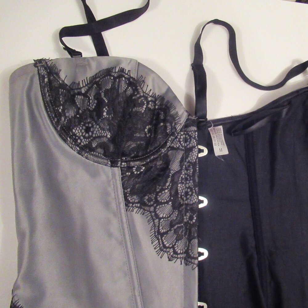 Stunning Silver Corset with Black Eyelash Lace Embellishments Overbust - Picture 12 of 14